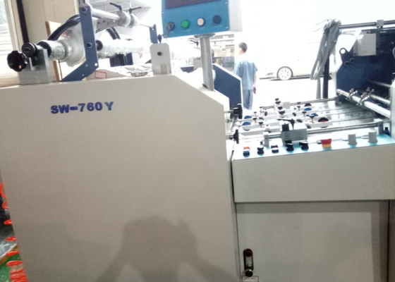 China Automóvel que trabalha a máquina seca do laminador do filme, grande máquina de estratificação industrial fornecedor