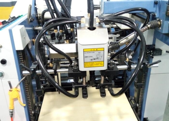 China 220 / 380V máquina de estratificação pequena, máquina totalmente automático da laminação fornecedor